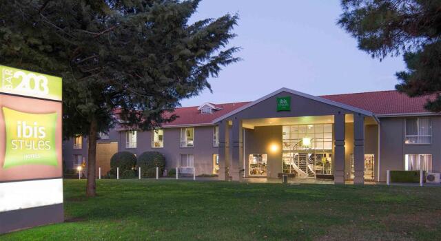 ibis Styles Canberra Narrabundah (formerly All Seasons), Rezervasyon Otel Kanberra Avustralya Başkent Bölgesi