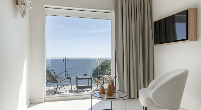 Номер Superior с балконом и с видом на море Les Elmes - Hôtel & Spa