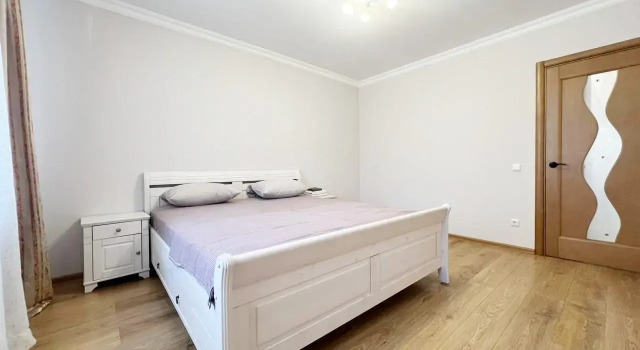 Atmhouse on 190 Shirotnaya Street, building 1, Prenota Appartamento Hotel a Tyumen Region con parcheggio, Parcheggio