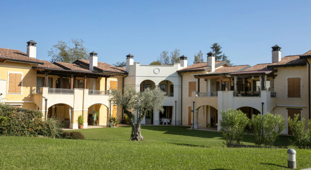 Appartamento Patrizia Manerba Resort, Book Ferieresort Resorthoteller i Brescia, Ferieresort