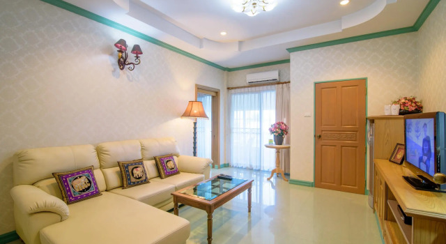 Люкс Hua Hin Condotel & Resort Taweeporn