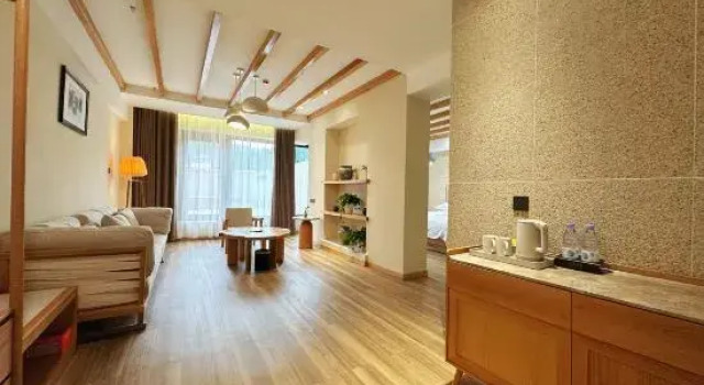 Люкс Deluxe Kanas DeRong Hotel