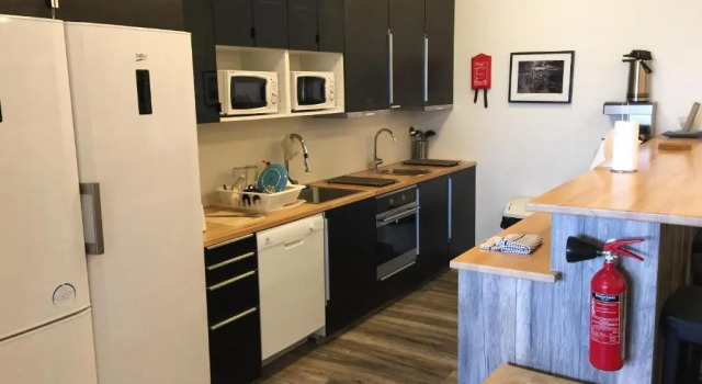 Кровать в общем номере (женский номер) Bakki Apartments & Hostel
