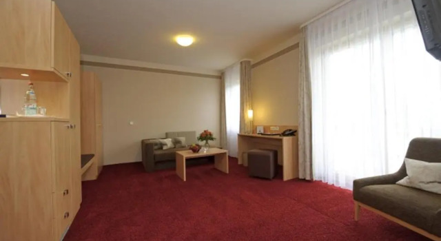 Люкс с балконом Hotel Adlerbräu