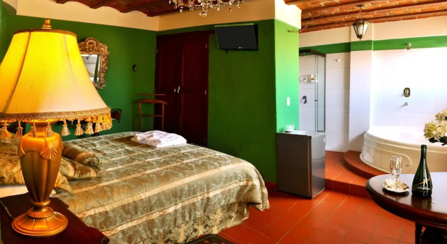 Люкс Luxury с балконом Hotel Monasterio