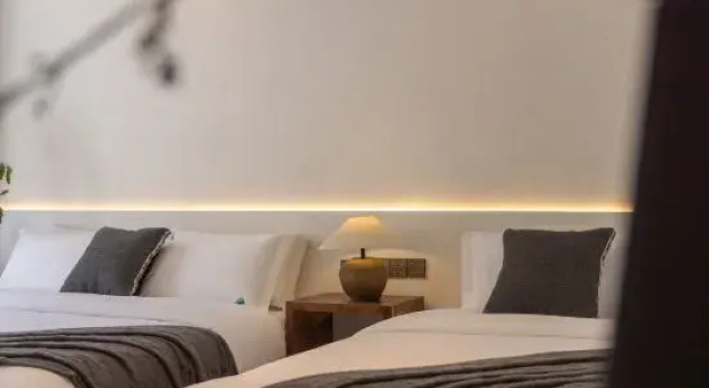 Кровать в общем номере с 6 комнатами No. 20, Group 1, Baiyangping Village, Moxi Town, Luding County