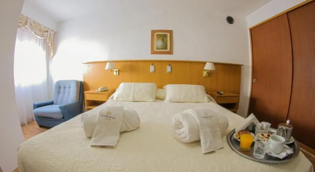 Двухместный номер Superior Hostal del Sol
