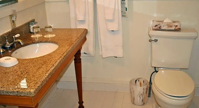 Четырёхместный номер Standard The Upham Hotel
