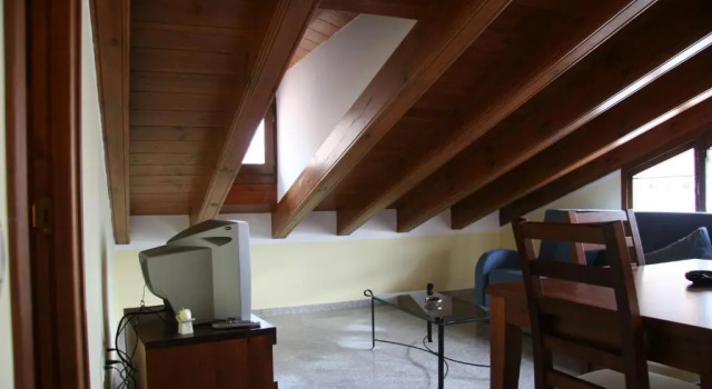 Apartamentos La Iglesia, Book Apartment Hotels in Aragon with Parking, Parking