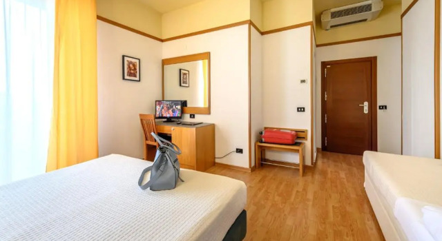 Трёхместный номер с видом на море Hotel St Gregory Park by OasiGroup Hotels