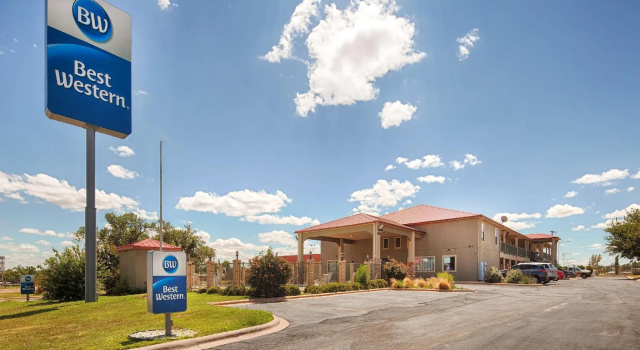 Четырёхместный номер Standard Best Western Snyder Inn