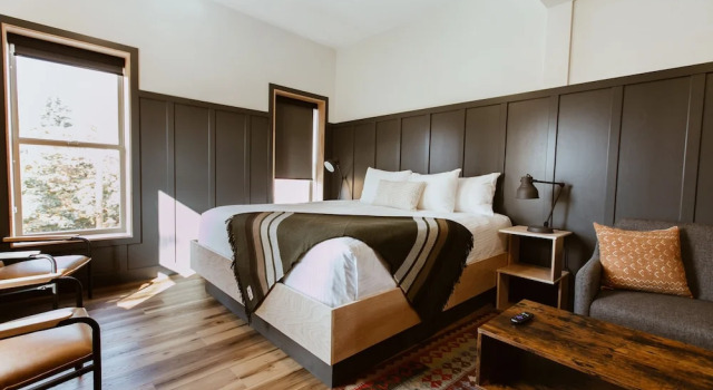 The Flying Steamshovel Inn, Buchen Sie Hotel Red Mountain Rossland