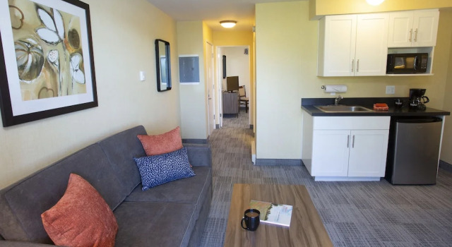 Номер Deluxe Lakeshore Inn