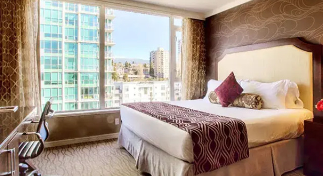 Номер Standard Pinnacle Hotel at the Pier