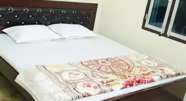 Maa Bhagwati Home stay & PG House, Забронировать Вилла Коттеджи Айодхья, Коттедж