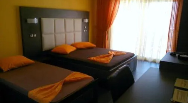 Toroni Bay Studios