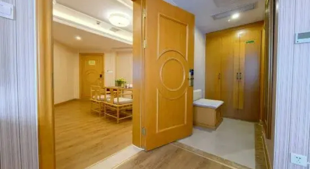 Люкс Business Wuyi Mountain Vienna International Hotel (Sangu Holiday Zone Impression Dahongpao Branch)