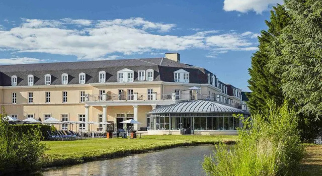 Двухместный номер Standard Mercure Chantilly Resort & Conventions