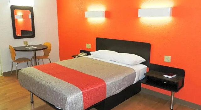 Люкс Motel 6-Oklahoma City, OK - Airport East