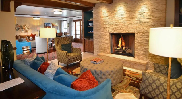 Ascent Residence 208