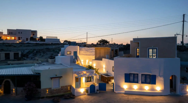Santorita Suites