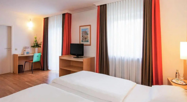 Двухместный номер Superior Friends Hotel Saarbrücken