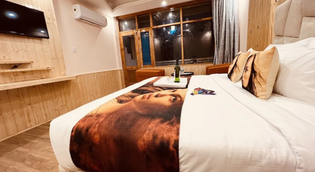 Номер Premium Hill River Resort By West Western -Property of the Year 2024-25 - Central Heated & Air Cooled, Near Mall Road