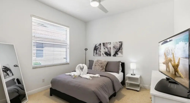 Richmond Ct. 156, Marco Island Vacation Rental 3 Bedroom Home by Redawning, Забронировать Отель Отели в центре Марко-Айленд, в центре, Парковка