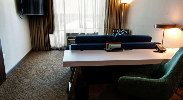Двухместный люкс c 1 комнатой Hilton Garden Inn Dallas At Hurst Conference Center