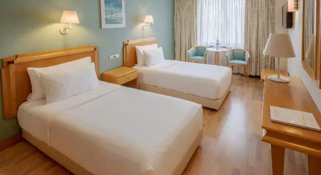 Одноместный номер Standard с балконом SANA Metropolitan Hotel