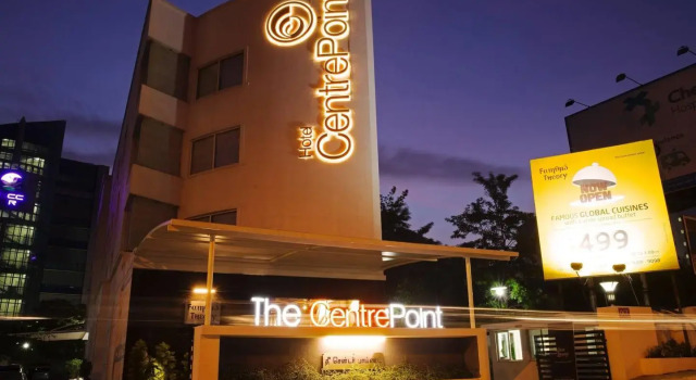 The CentrePoint, Забронировать Отель Отели штата Тамилнада с бассейном, Бассейн