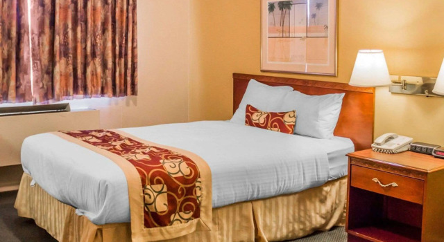Двухместный номер Standard Rodeway Inn Kalkaska
