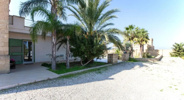 Villa piscina 5 camere 5 bagni spiaggia Ionio m780