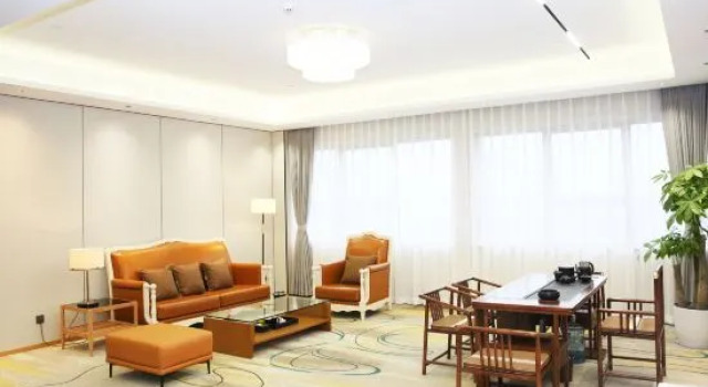 Люкс Executive Hui Yue Hotel (Hui Rong Plaza, Chengdu Phoenix Mountain Sports Park)