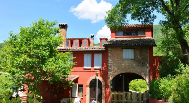 Коттедж с 3 комнатами Borgo Canapegna - "La quercia doro" private pool in the heart of Le Marche
