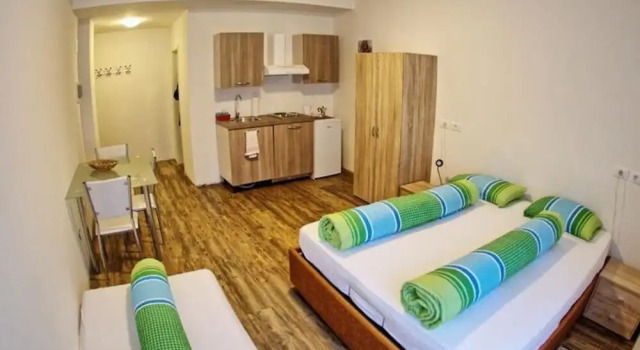 City Apartments Portico