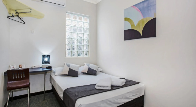 City Palms Motel, Забронировать Мотель СПА-отели Брисбна, рядом с Торговая улица Джеймс-стрит, SPA-услуги