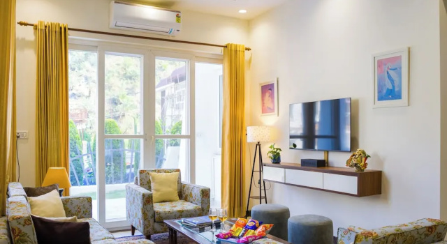 ELIVAAS Serenita Abode Tranquil Escape