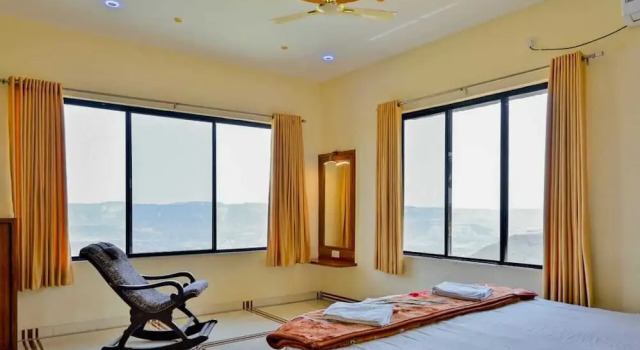 Номер Deluxe The Royal Heaven by Joy Suites