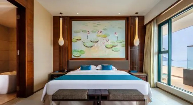 Люкс Deluxe с 2 комнатами с видом на море Regal Palace Resort Huizhou