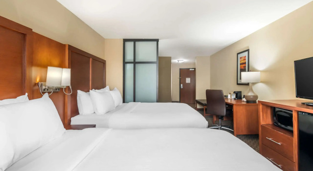 Четырёхместный люкс Comfort Suites Manhattan