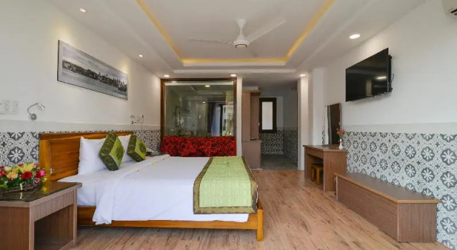 Двухместный номер Standard с балконом The Signature Hoi An