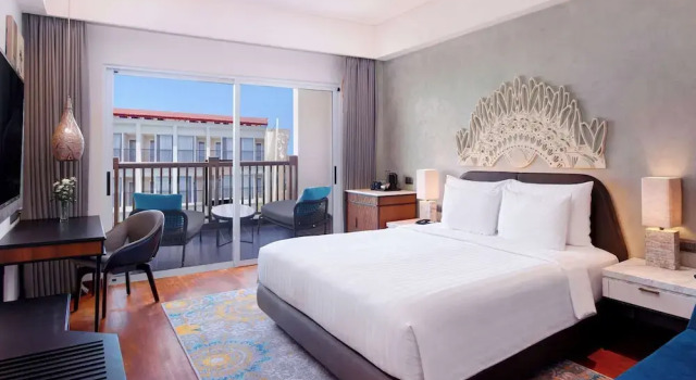 Двухместный номер Deluxe с видом на бассейн Отель Grand Mercure Bali Seminyak