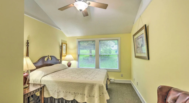Апартаменты Near Ice Fishing & Snowmobiling: Frankfort Home