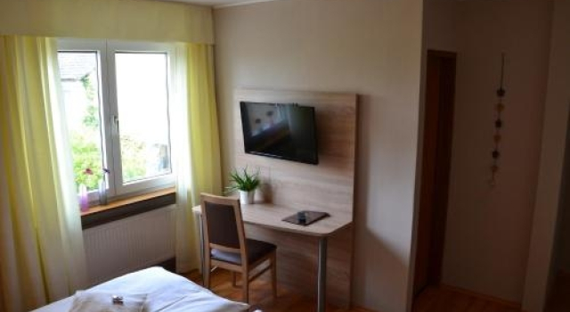 Hotel Restaurant Christian, Забронировать Отель Санкт-Гоарсхаузен Rhine route, рядом с Театр под открытым небом «Лорелей»