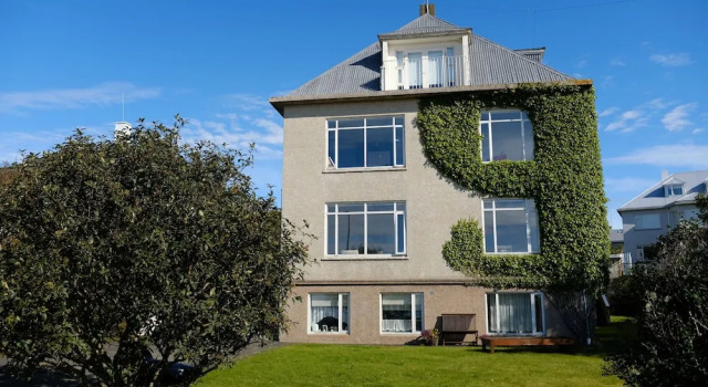 Ocean View Luxury Penthouse full of art