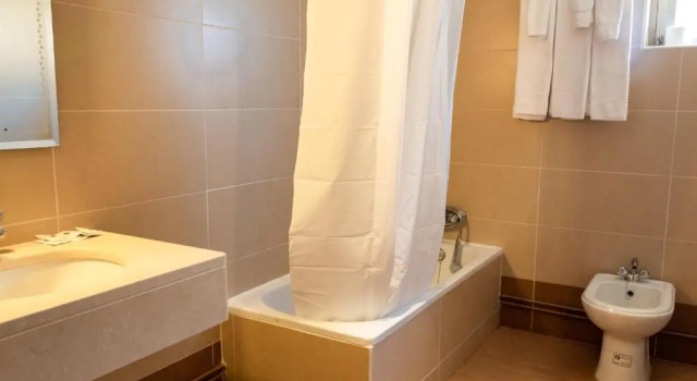 Трёхместный номер Standard Hotel Santa Cecília