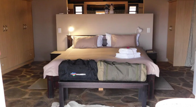 Mountain View Villa, Rezerwuj Willa Hotele w Gibeon z parkingiem, Parking