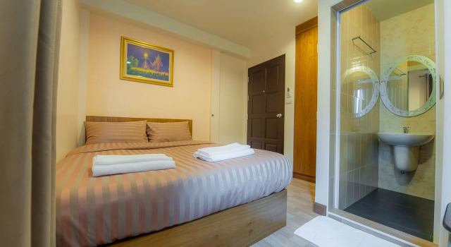 Full House Khaosan - Hostel, Забронировать Хостел Бангкок провинция Бангкок, рядом с Мост Рамы VIII