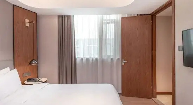 Люкс Yitel Hotel (Shanghai Qingpu Beiqing Highway)